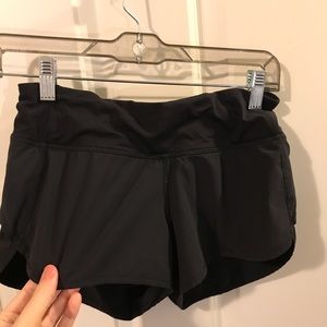 lululemon black speed up shorts